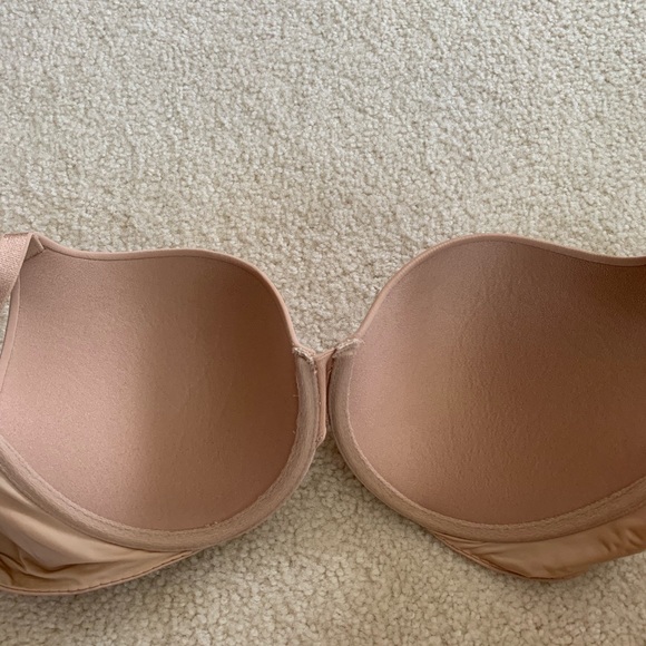 Victoria’s Secret Push-Up Bra - Picture 4 of 8